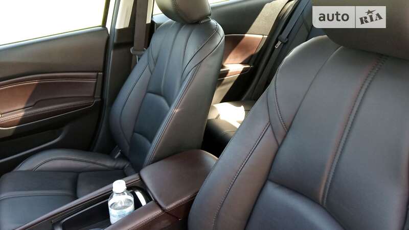 Седан Mazda 3 2016 в Дніпрі