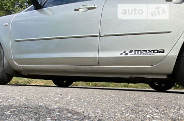 Седан Mazda 3 2004 в 