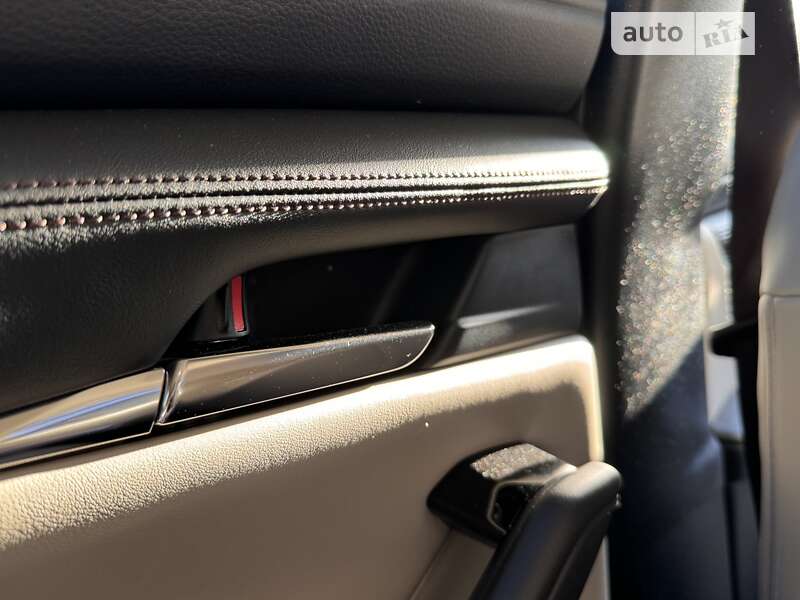 Седан Mazda 3 2019 в Львові