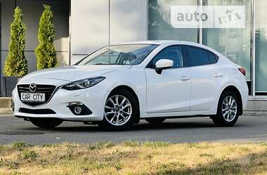 Седан Mazda 3 2015 в Киеве