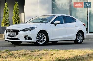 Седан Mazda 3 2015 в Киеве