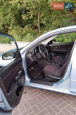 Седан Mazda 3 2006 в 