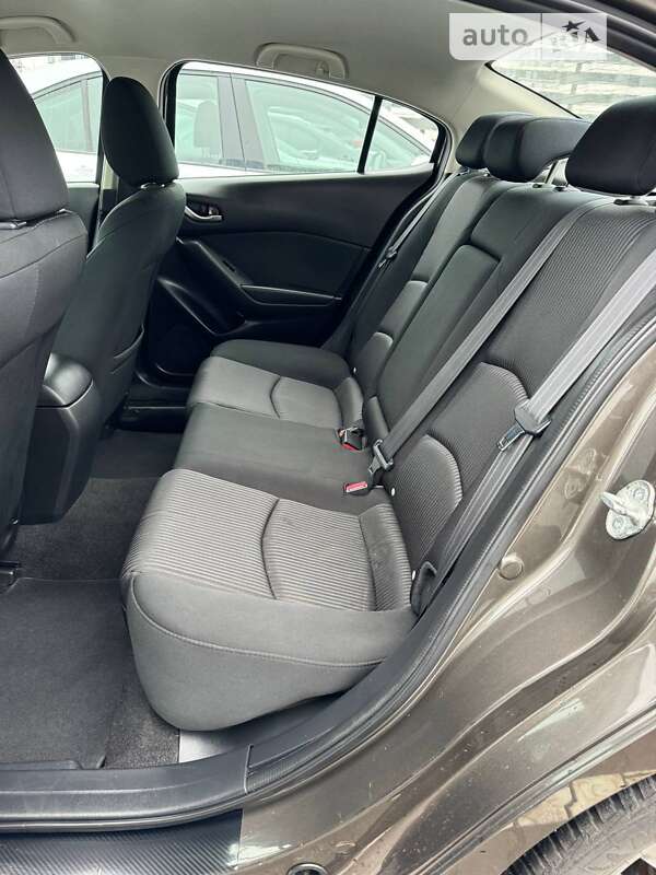 Седан Mazda 3 2016 в Києві фото 7 Седан Mazda 3 2016 в Києві