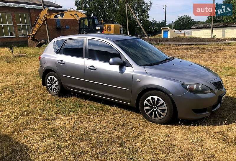 Хетчбек Mazda 3 2004 в Врадіївці
