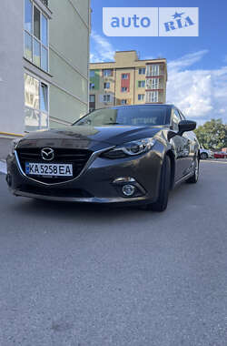 Седан Mazda 3 2016 в Киеве