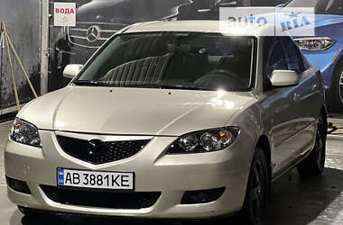 Седан Mazda 3 2004 в Гайсине