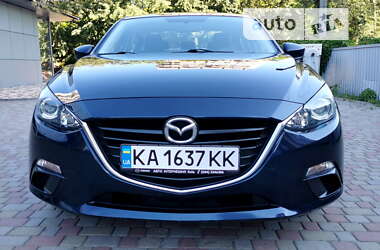 Седан Mazda 3 2015 в Киеве