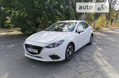 Седан Mazda 3 2015 в Николаеве