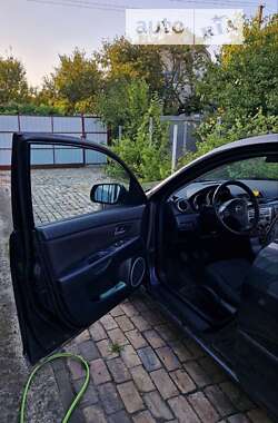 Седан Mazda 3 2006 в Черкасах