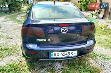 Седан Mazda 3 2003 в Валках