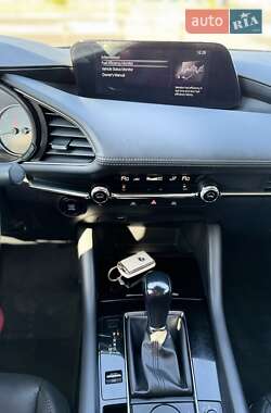 Седан Mazda 3 2019 в 