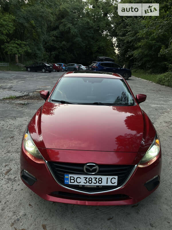 Седан Mazda 3 2016 в Львові