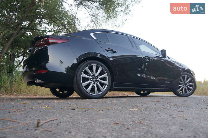 Седан Mazda 3 2019 в Броварах