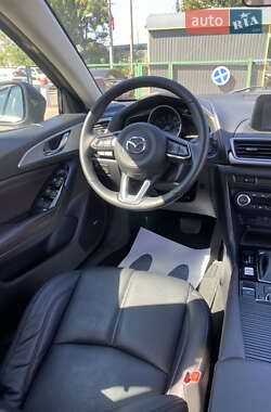 Хэтчбек Mazda 3 2017 в 