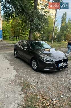 Седан Mazda 3 2016 в Кривом Роге