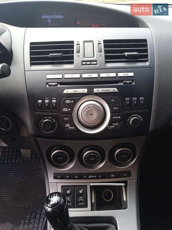 Хэтчбек Mazda 3 2009 в Никополе