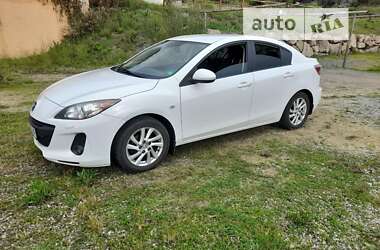 Седан Mazda 3 2012 в Ужгороді