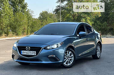 Седан Mazda 3 2016 в Днепре