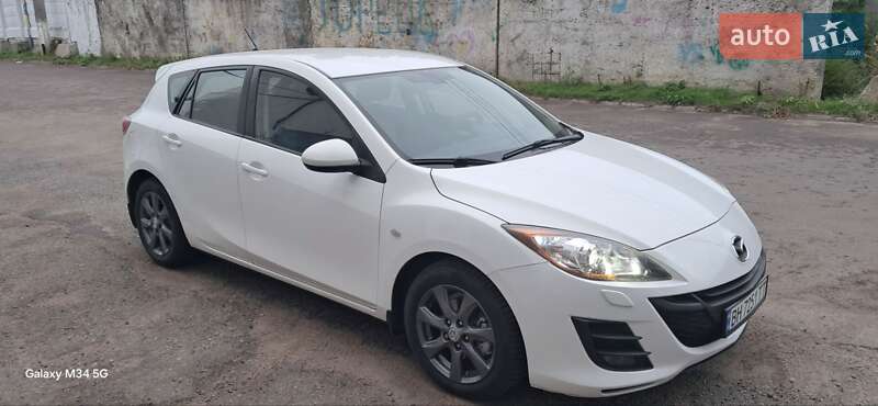 Хэтчбек Mazda 3 2010 в 