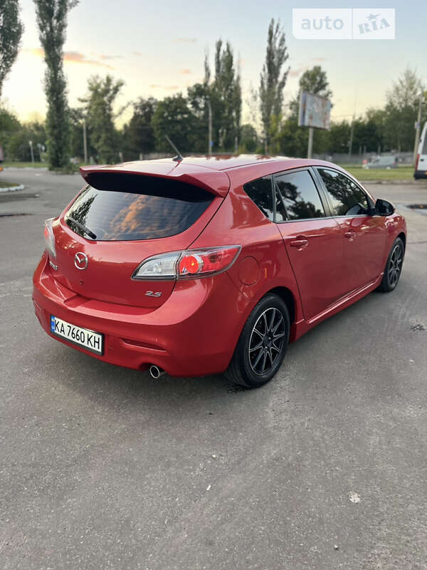 Хэтчбек Mazda 3 2011 в Киеве