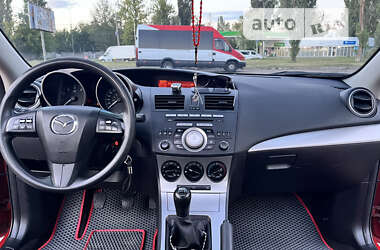 Хэтчбек Mazda 3 2011 в 