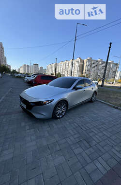 Седан Mazda 3 2019 в Киеве