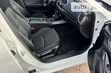Хэтчбек Mazda 3 2017 в 