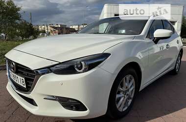 Хэтчбек Mazda 3 2017 в 