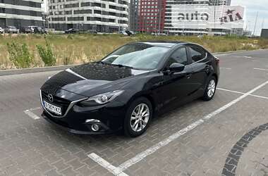 Седан Mazda 3 2014 в Киеве