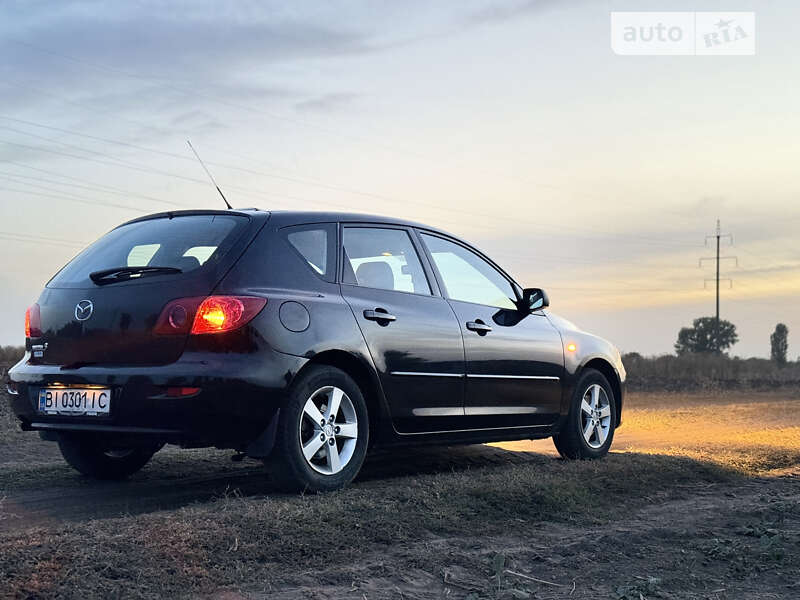 Хетчбек Mazda 3 2003 в Миколаєві