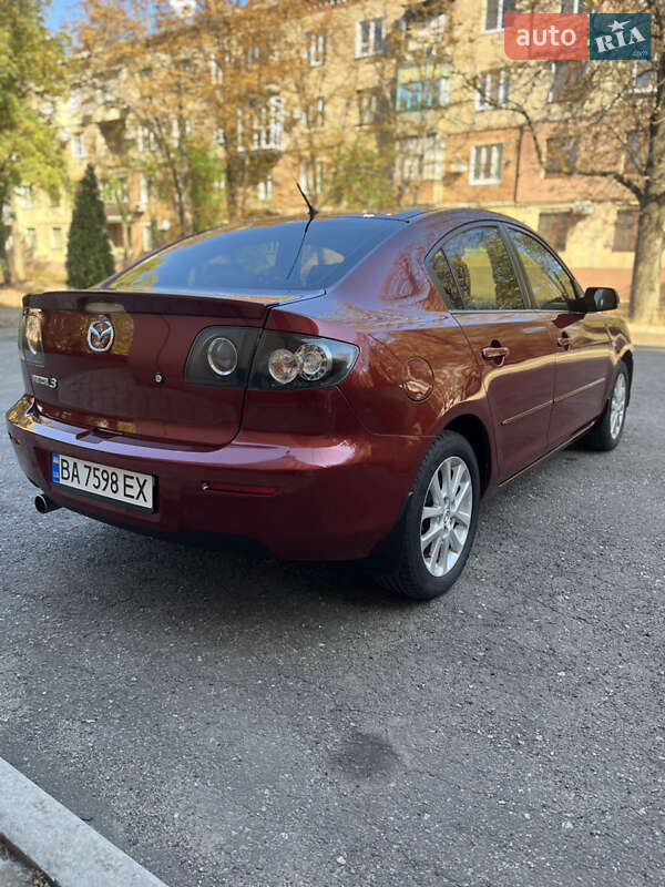 Седан Mazda 3 2008 в Кривом Роге