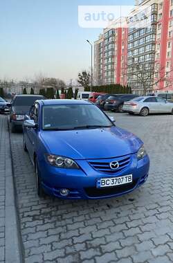 Седан Mazda 3 2004 в Жовкві