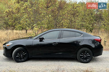 Седан Mazda 3 2017 в 