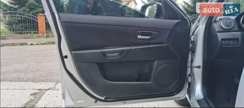 Хэтчбек Mazda 3 2005 в Калуше фото 15 Хэтчбек Mazda 3 2005 в Калуше