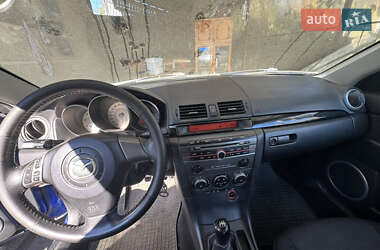 Хетчбек Mazda 3 2007 в Чернівцях