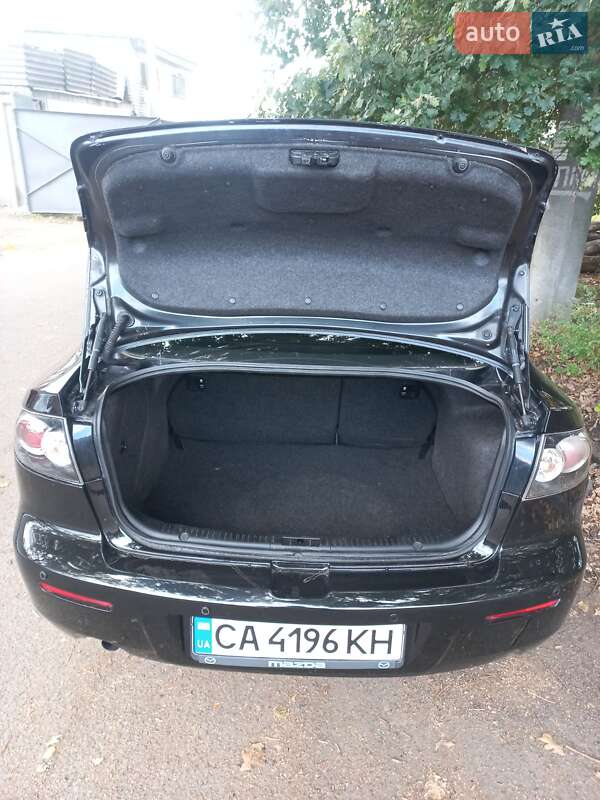 Седан Mazda 3 2009 в Черкассах