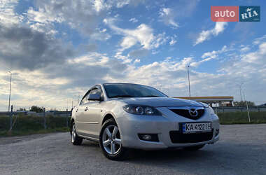 Седан Mazda 3 2006 в Глевасі