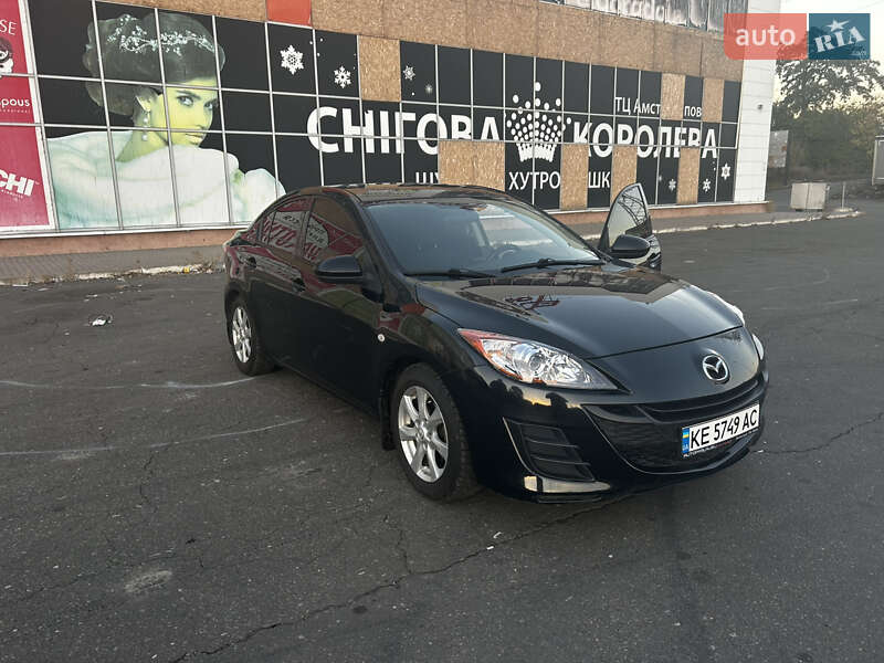 Седан Mazda 3 2010 в 