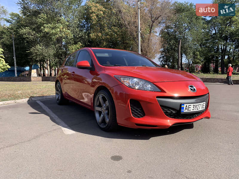 Хетчбек Mazda 3 2011 в Кам'янському