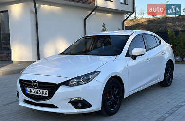 Седан Mazda 3 2015 в Умани