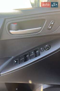 Седан Mazda 3 2010 в 