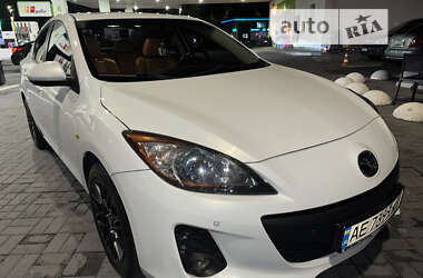 Седан Mazda 3 2012 в Дніпрі