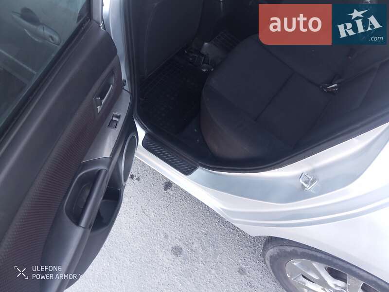 Седан Mazda 3 2006 в Умани