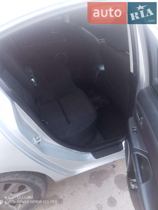 Седан Mazda 3 2006 в Умани