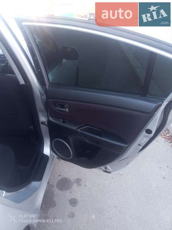 Седан Mazda 3 2006 в Умани