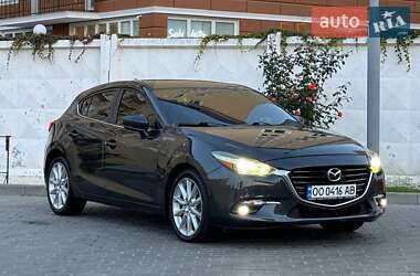 Хэтчбек Mazda 3 2017 в Одессе