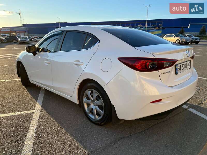 Седан Mazda 3 2014 в Виннице