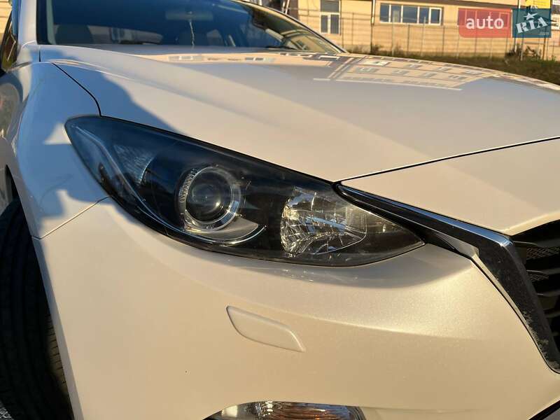 Седан Mazda 3 2014 в Виннице