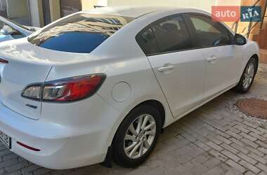 Седан Mazda 3 2012 в 