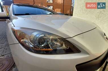Седан Mazda 3 2012 в 